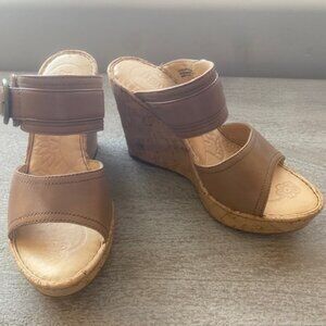 Born Leather Cork Wedge Platform Sandal. Size 8